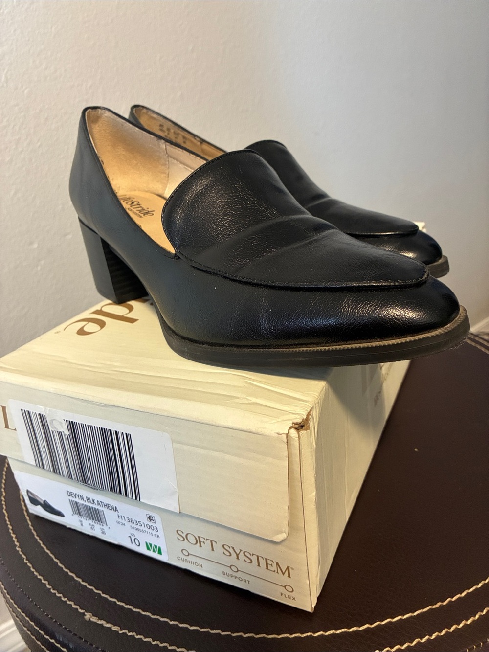 Life Stride Devyn Black Loafer Pump Size 10 W